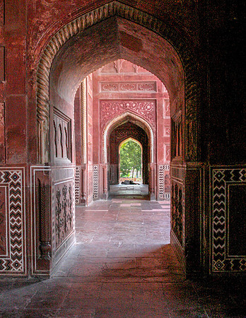 Sleeper, side gallery, Taj Mahal