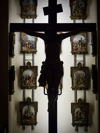 Christ before the stations